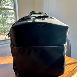 Mina Baie Stevie Midi backpack in Gunmetal / Nylon